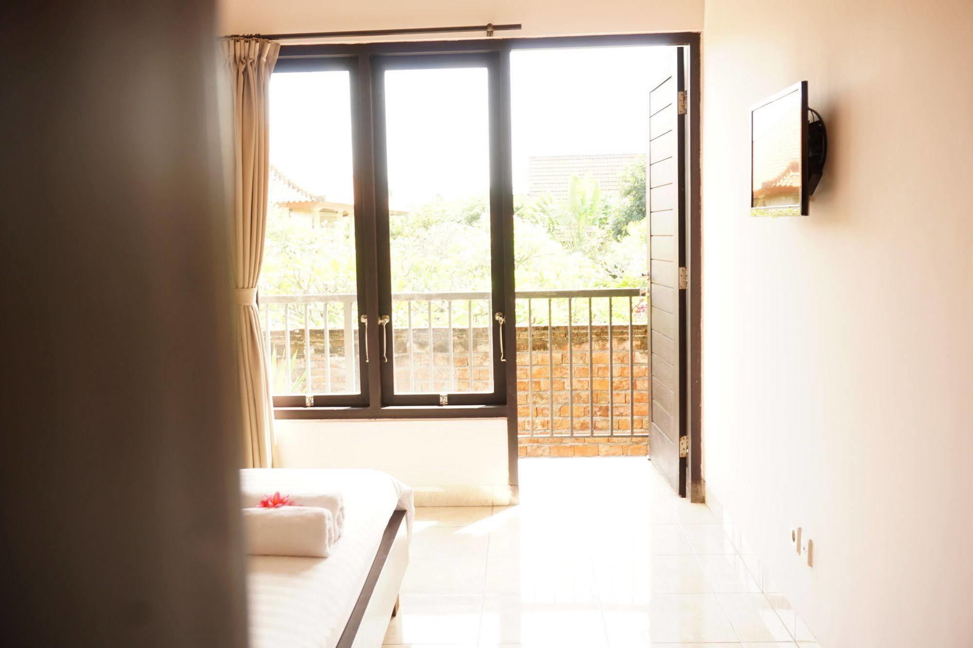 Cameng Homestay Ντενπασάρ Εξωτερικό φωτογραφία